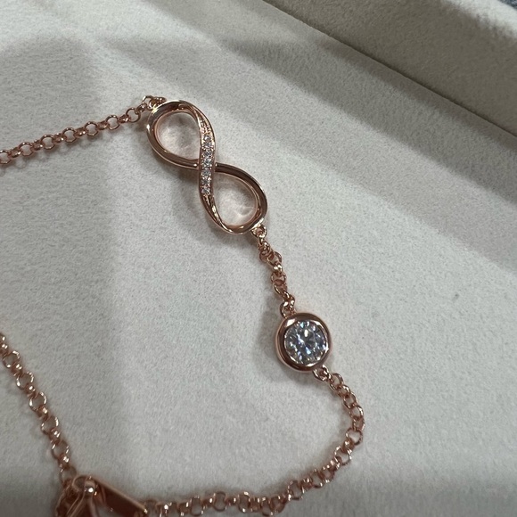 Infinity charm bracelet moissanite - Picture 8 of 14
